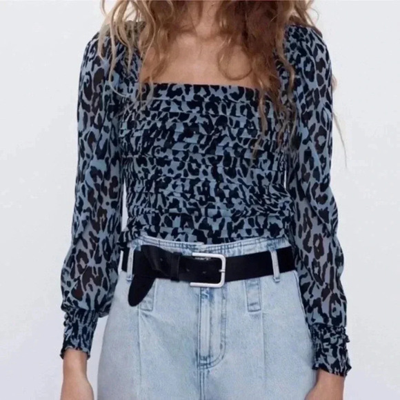 Zara Blue Leopard Print Pleated Puff Long Sleeve Square Neck Crop Top Medium - Picture 3 of 11